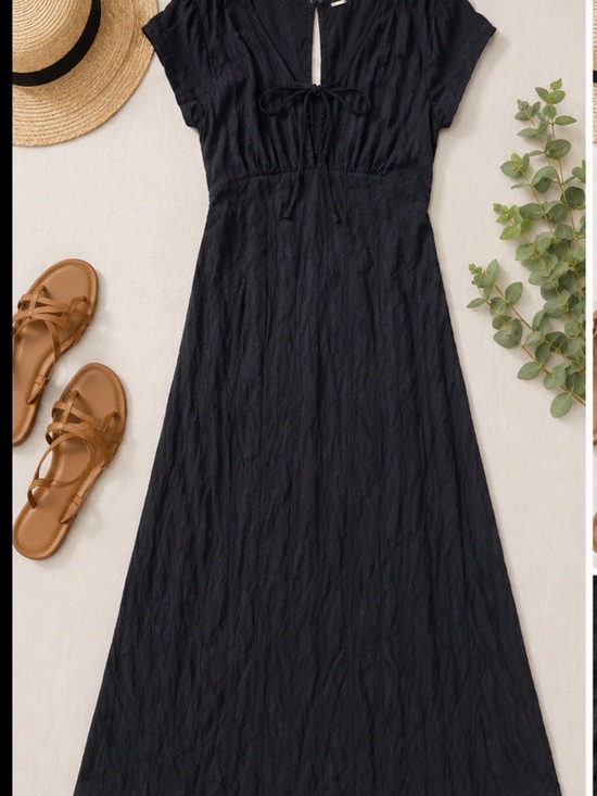 Free People Dresses & Skirts - Free People Black Crinkle Midi Dress with Keyhole Back